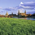 Elaya Stuttgart Отель Бёблинген