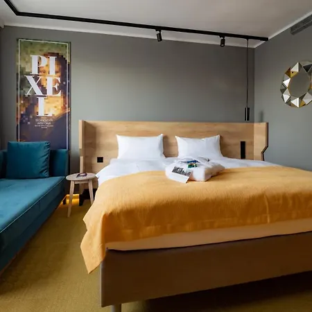 Elaya Stuttgart Böblingen