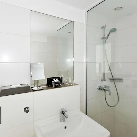 호텔 Elaya Stuttgart 뵈브링엔