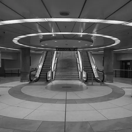 Elaya Stuttgart 뵈브링엔