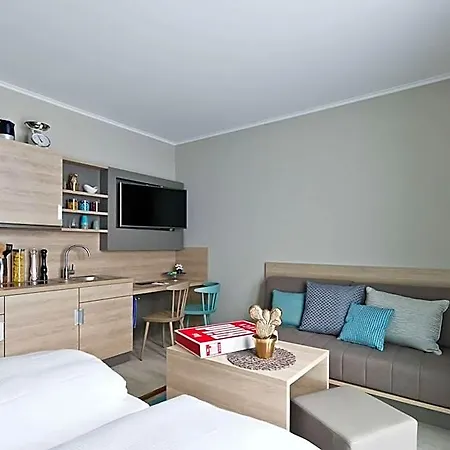 Elaya Stuttgart