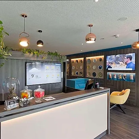 Elaya Stuttgart 4* 伯布林根