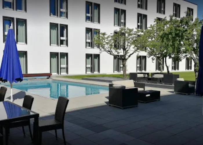 Elaya Stuttgart Бёблинген