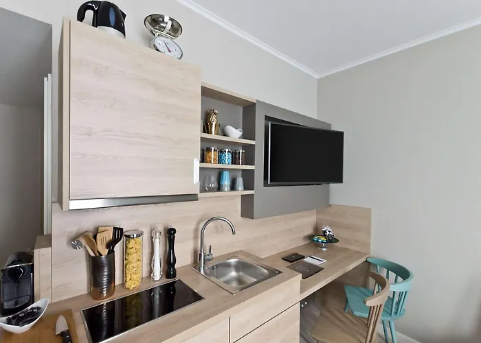 Elaya Stuttgart Бёблинген