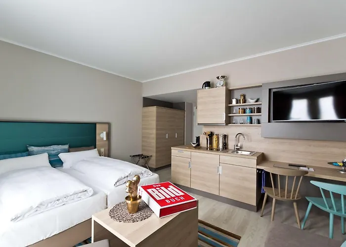 Elaya Stuttgart بوبلنغ