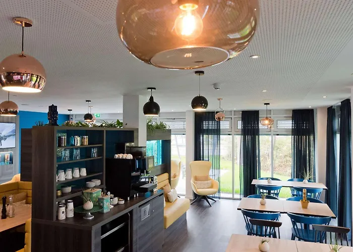 Elaya Stuttgart بوبلنغ